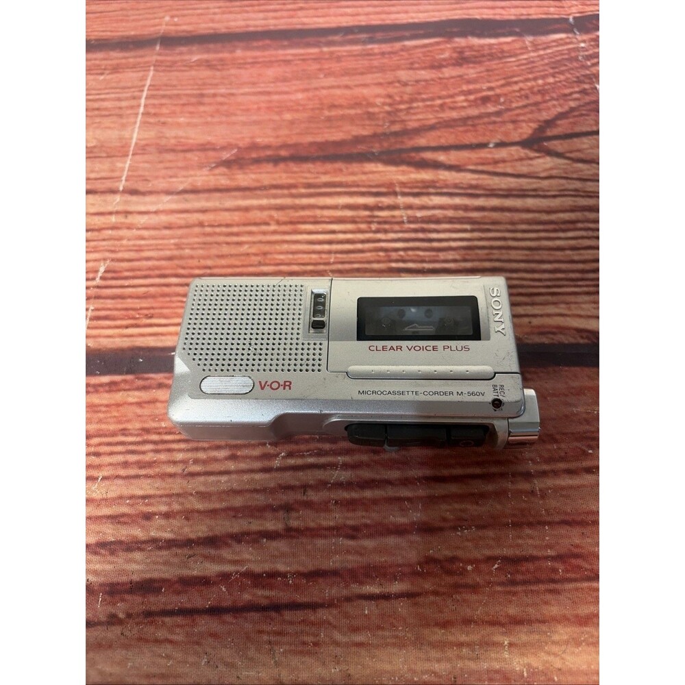 Sony M-560V Handheld Cassette Voice Recorder. AS- IS